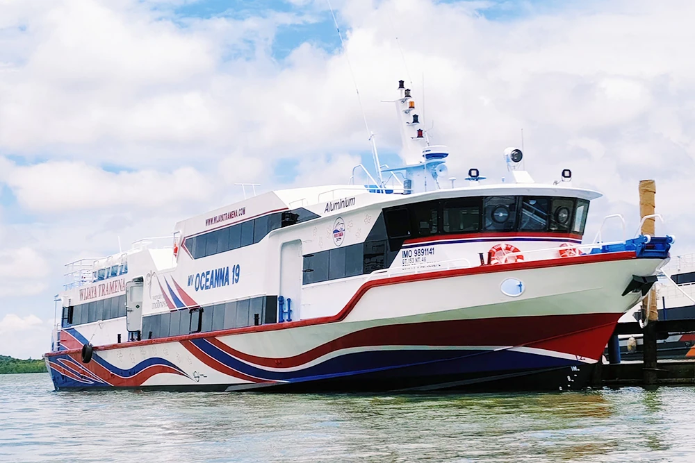 Gili Island Fast Boat Bali tour by baseBali Tours
